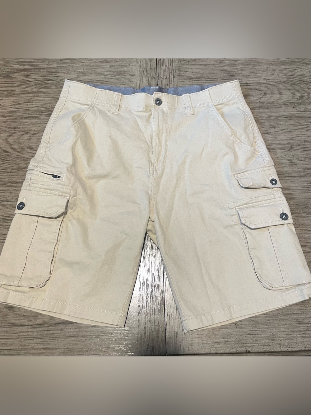 IRON men’s cargo shorts, size 34, 8 pockets, 98% cotton, soft. Like new.